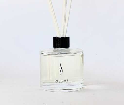 Clear Reed Diffuser with Black Collar & white reeds